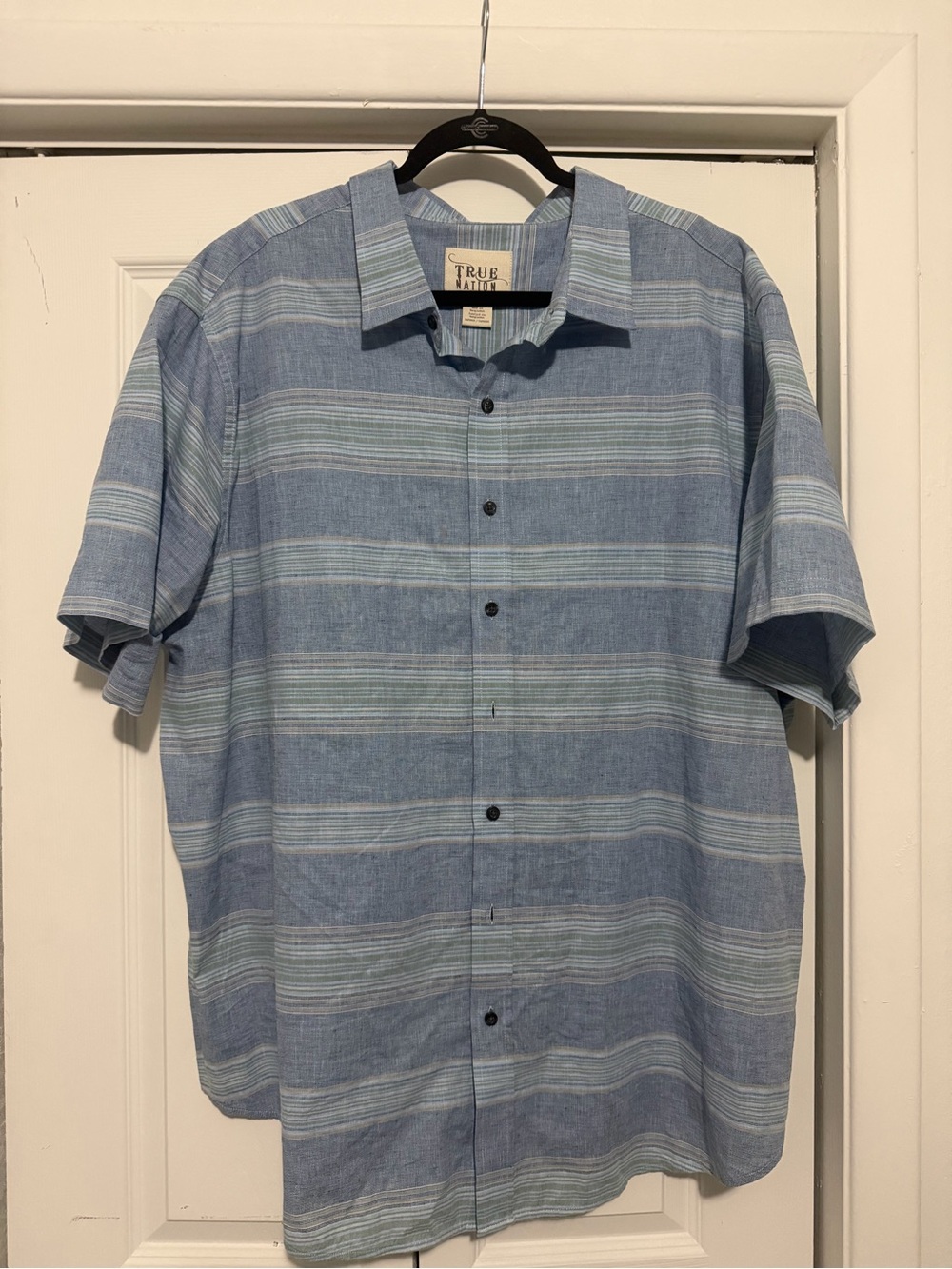 True Nation Men's Light Blue Short-Sleeve Striped Button-Down Shirt